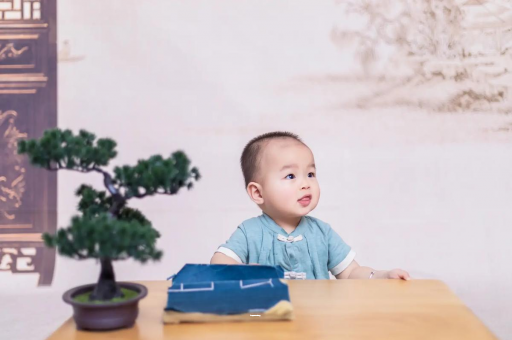 响水二个月宝宝做哪些训练